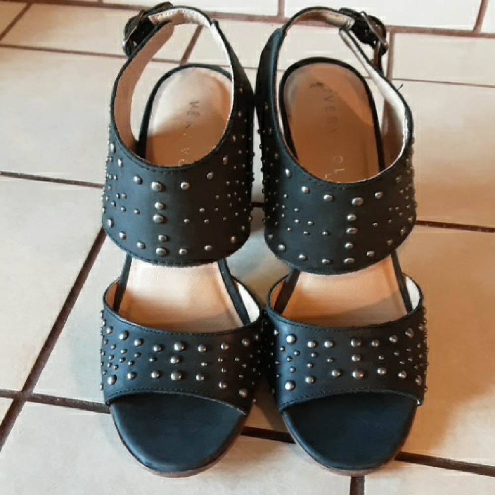 Very Volatile Black Studded Sandals
